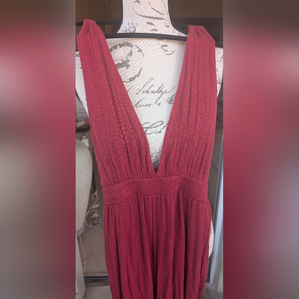LULU'S Lolinda Halter Berry Red Jumpsuit Size Small - Picture 4 of 14